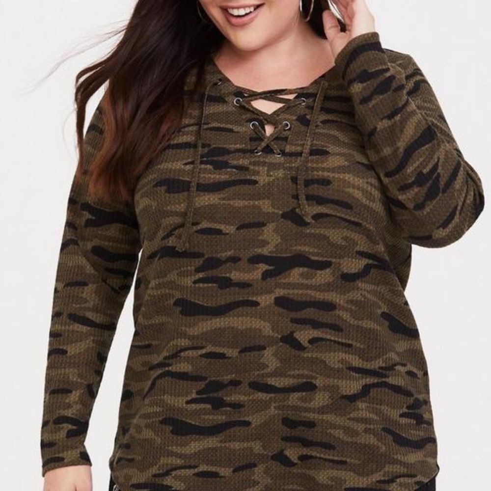 Knit V-Neck Lace-Up Long Sleeve Top